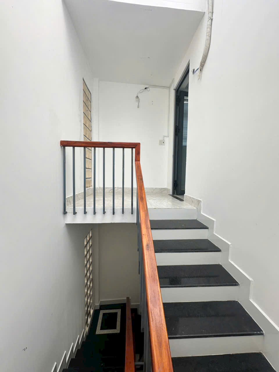 Bán Nhà mặt tiền Nguyễn Trường Tộ 4.1x10m Nhà đúc 1 trệt 1 lửng 3 Lầu sân thượng, mặt tiền rộng 10m có lề.