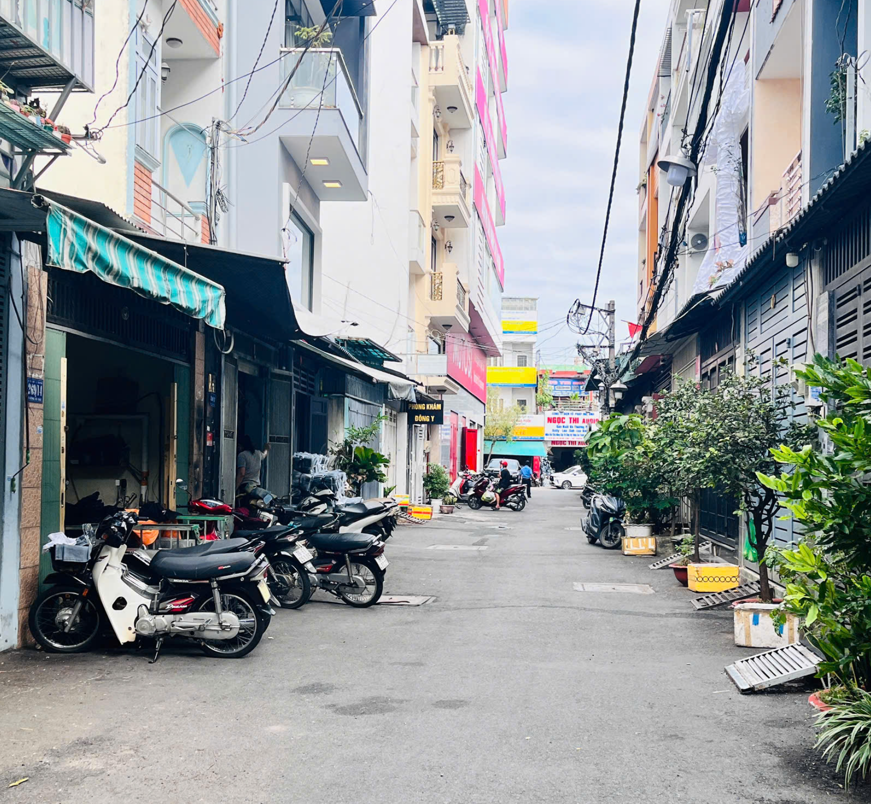 BÁN NHÀ HẺM XE HƠI GÒ DẦU. P TÂN QUÝ [4X14M] 2 LẦU SÂN THƯỢNG