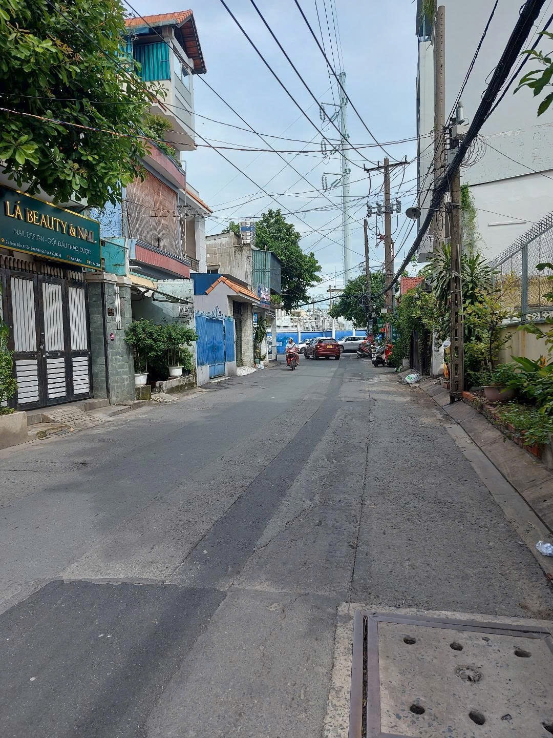 Bán Nhà mặt tiền Trần Tấn 100m2