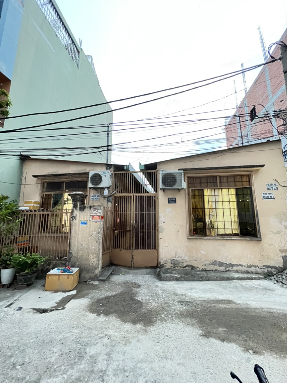 Bán Nhà hẻm Lũy Bán Bích 9x20m(180m2) cấp 4,hẻm 6m thông, 8 phòng trọ cho thuê