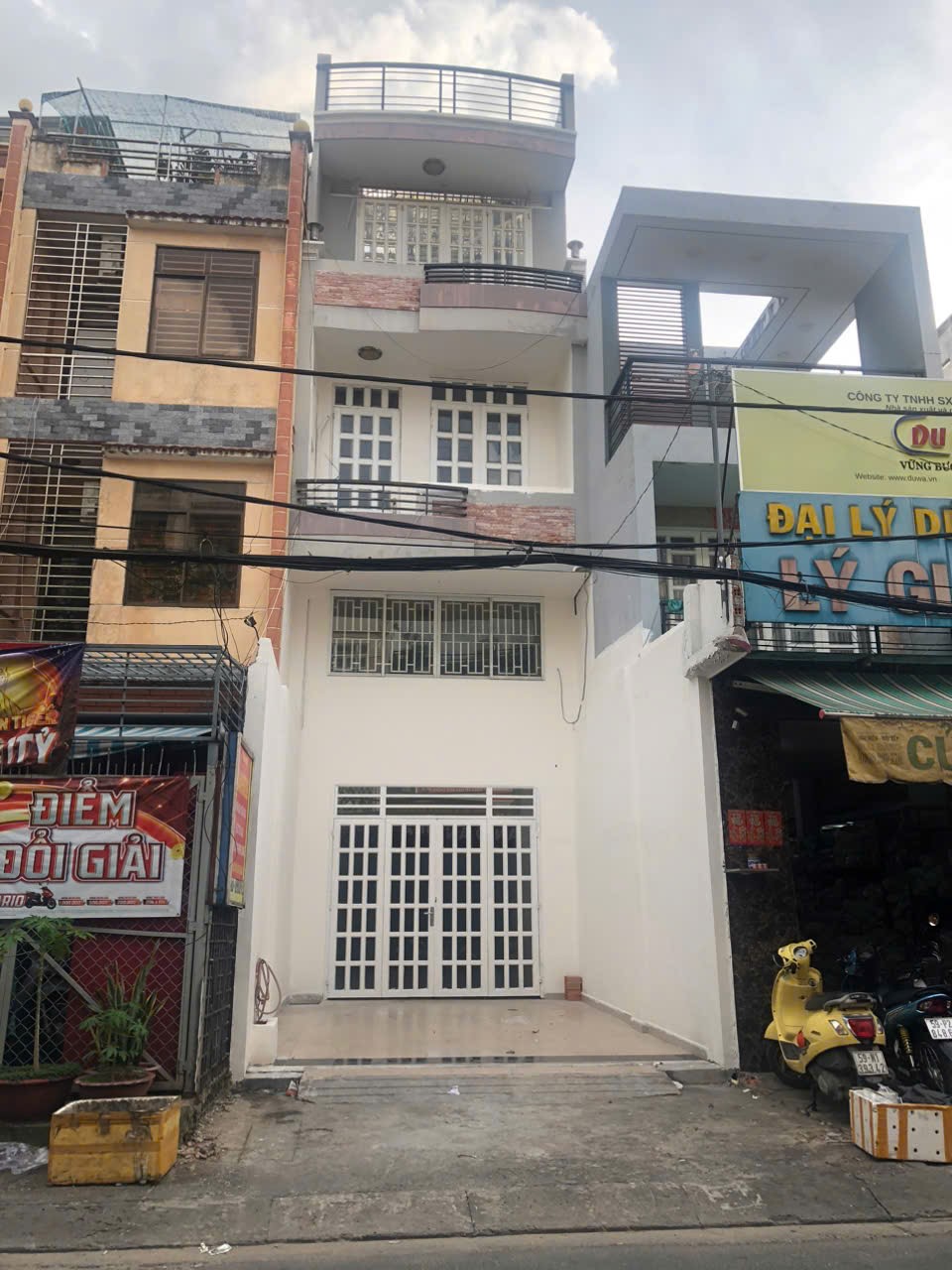 MẶT TIỀN KINH DOANH NGAY ÂU CƠ. NHÀ TRỆT, LỬNG 2 LẦU - VỊ TRÍ ĐẸP