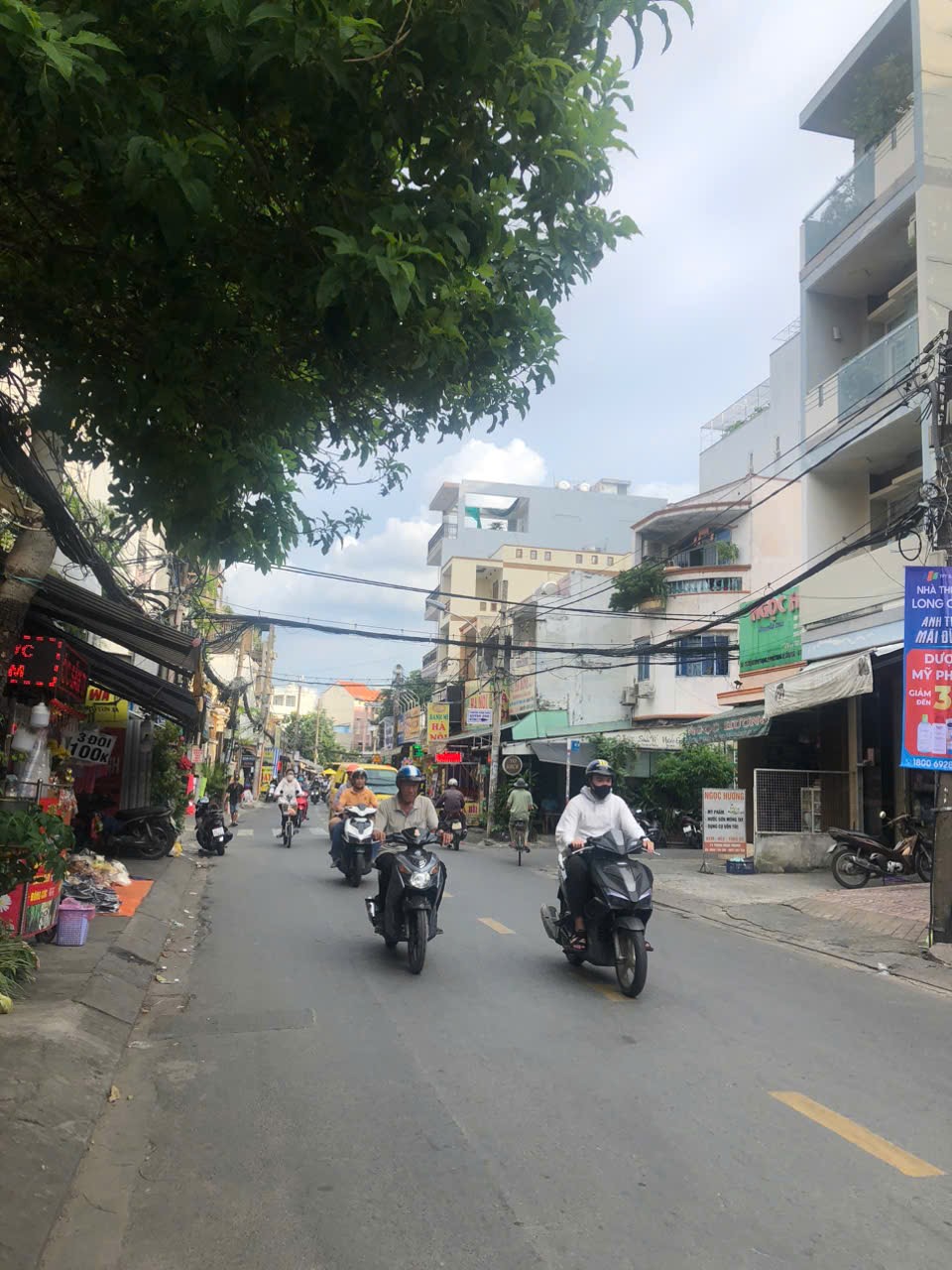 MẶT TIỀN KINH DOANH NGAY ÂU CƠ. NHÀ TRỆT, LỬNG 2 LẦU - VỊ TRÍ ĐẸP