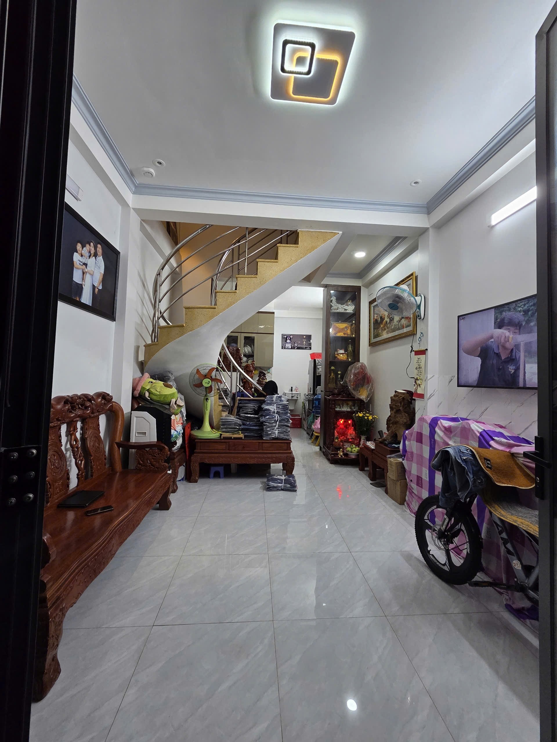 HẺM ĐƯỜNG SỐ 1 - BÌNH TÂN