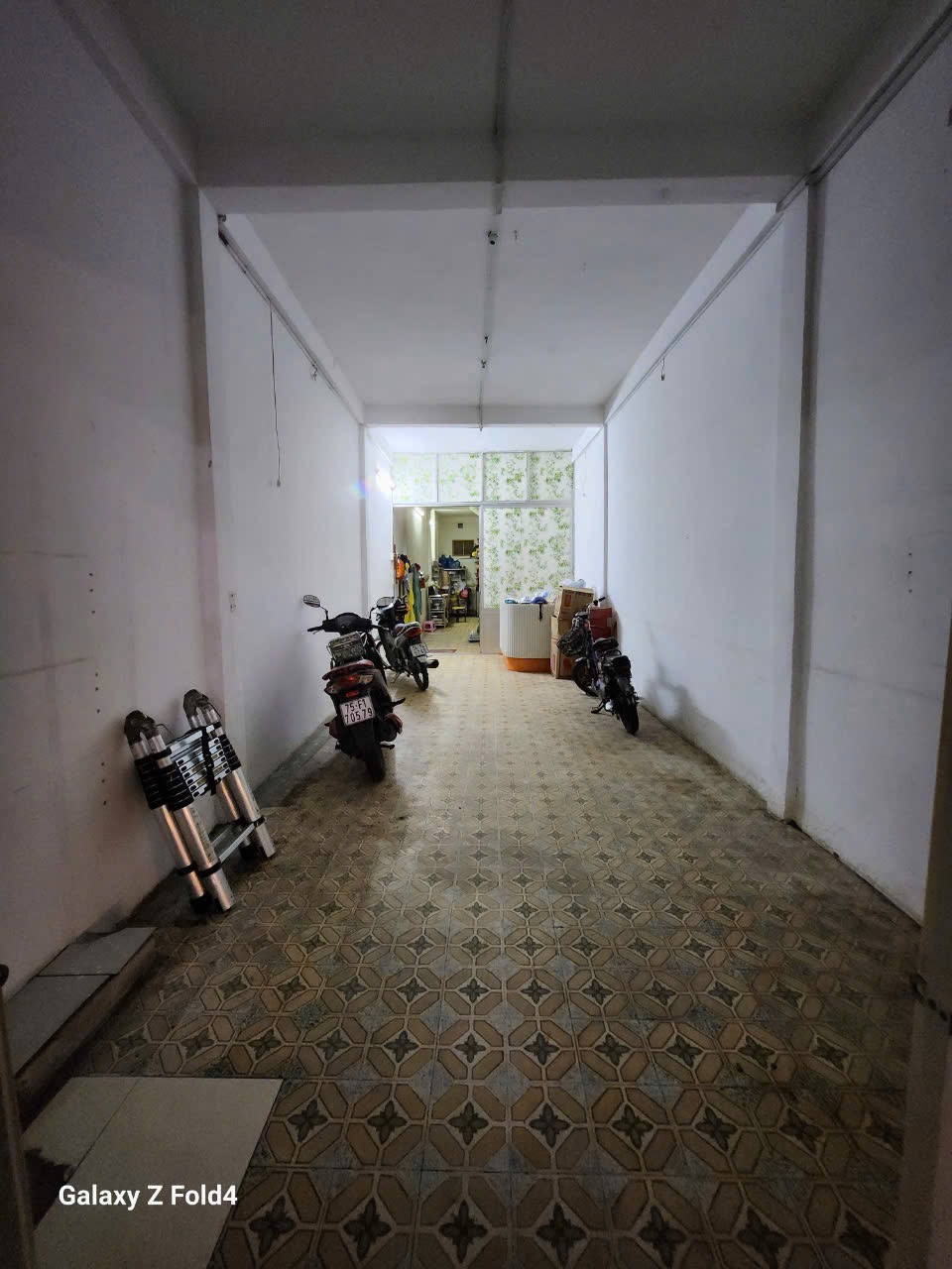 Bán Nhà mặt tiền  Lạc Long Quân 3.3✖️18