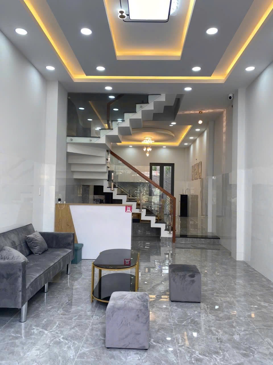 BÁN NHÀ MỚI ĐẸP NGAY NGUYỄN SUÝ [4x16m] 3 LẦU