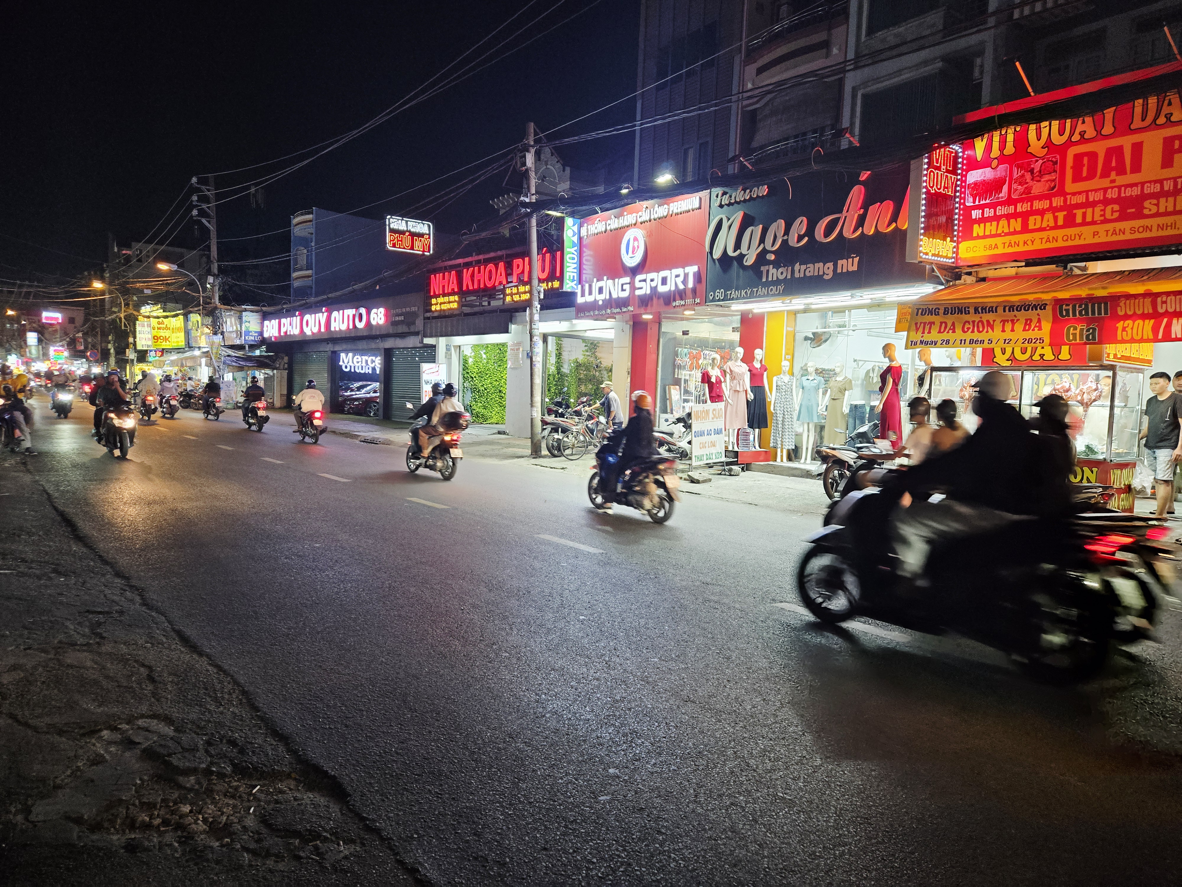 MTKD Tân Kỳ Tân Quý, đoạn sung giữa Trường Chinh và Lê Trọng Tấn. DT 4m❌28m