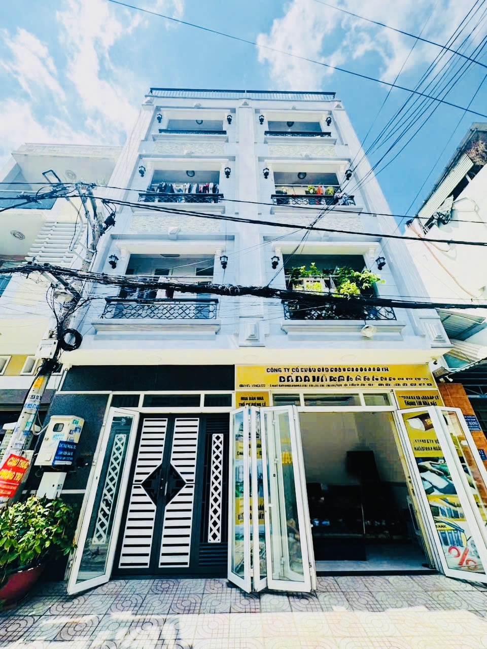 CHDV KHU TÂY THẠNH 250M2 NGANG 8,2M. THU NHẬP 150TR/THÁNG