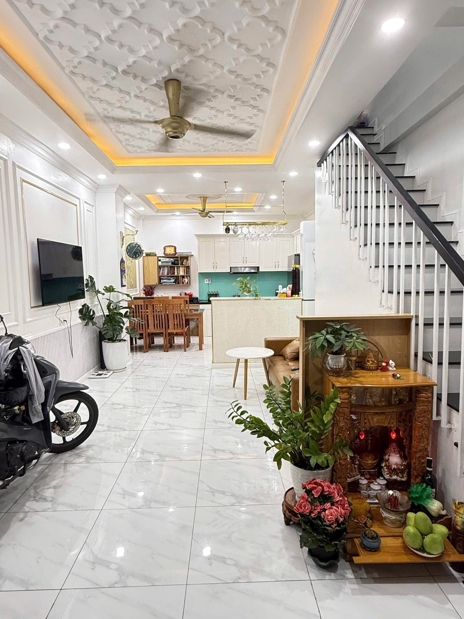 HẺM XE HƠI TRẦN VĂN ƠN. P TÂN SƠN NHÌ [4.5x10m] 1 LẦU NHÀ ĐẸP