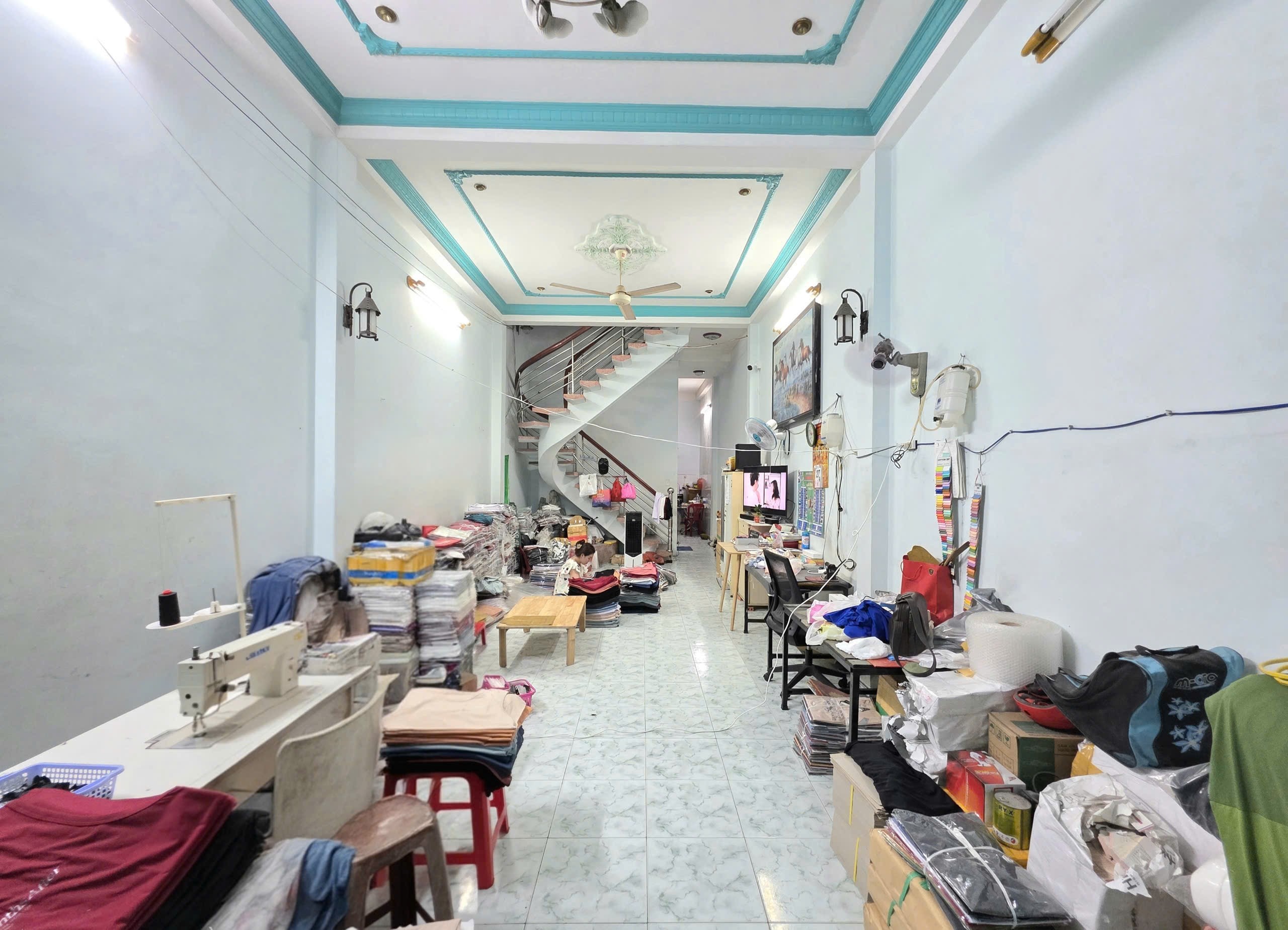 NHÀ TÂN PHÚ GIÁP TÂN BÌNH - KHUÔNG VIỆT - ĐƯỜNG NHỰA 10M CÓ VỈA HÈ - KHU VIP TÂN PHÚ