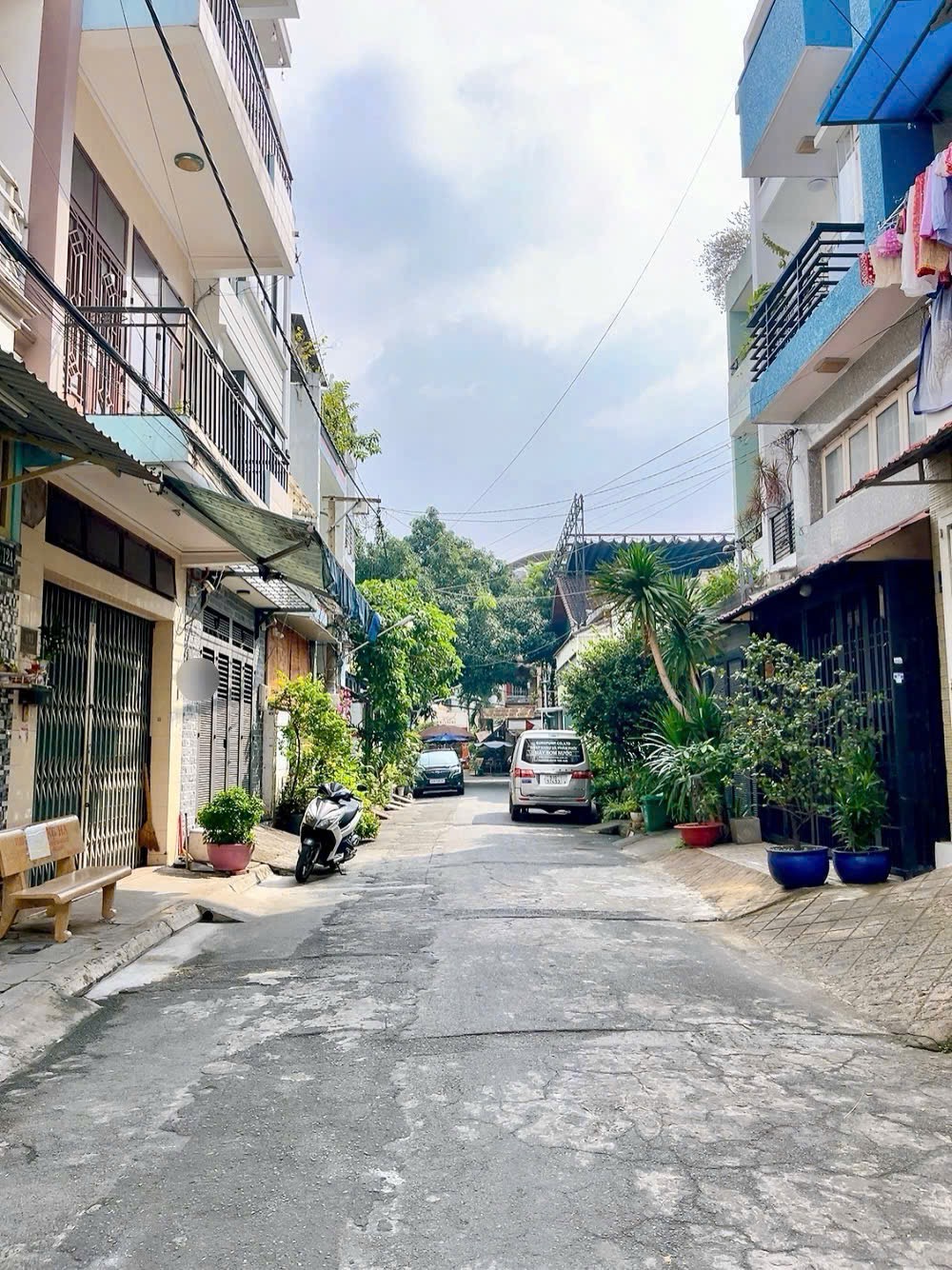 Bán Nhà hẻm Nguyễn Văn Ngọc 4m x 10m 1 trệt 1 lửng 2 lầu 1 sân thượng