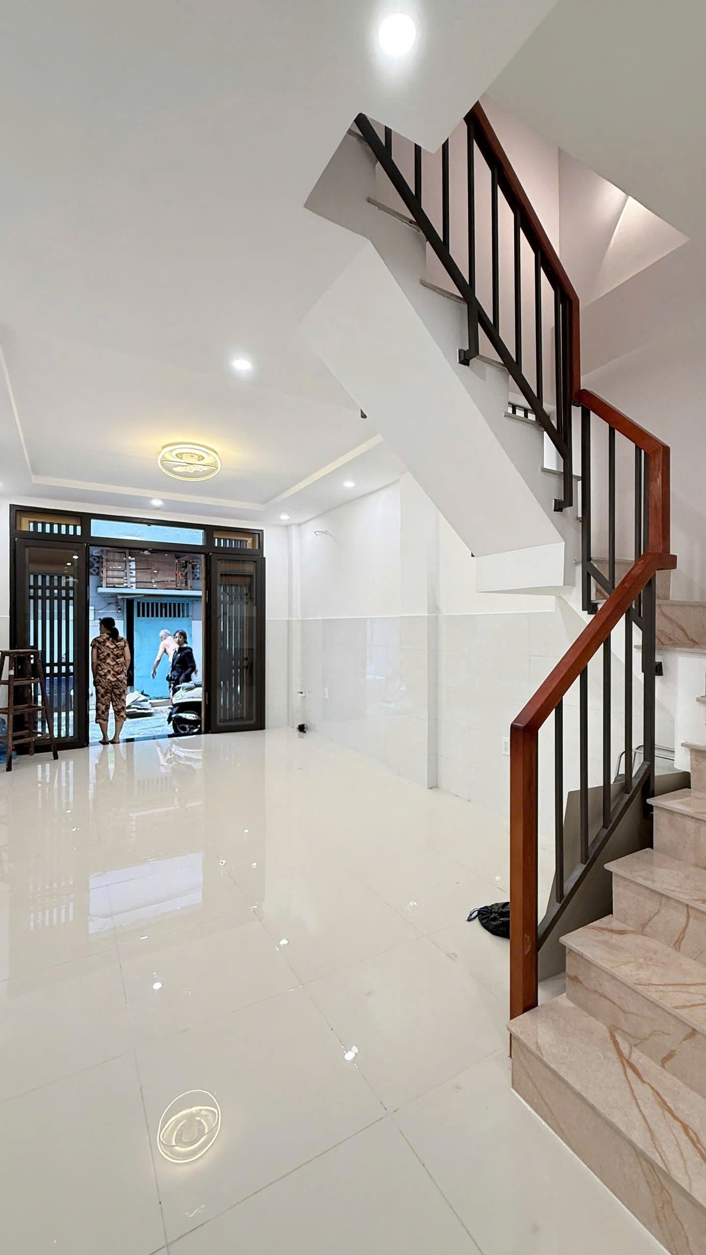 NHÀ GỌN – Ở NGAY | TÂN PHÚ Hẻm Hòa Bình, P. Hiệp Tân, Q. Tân Phú DTCN: 34m² | Thực tế ~40m² (4 × 10m