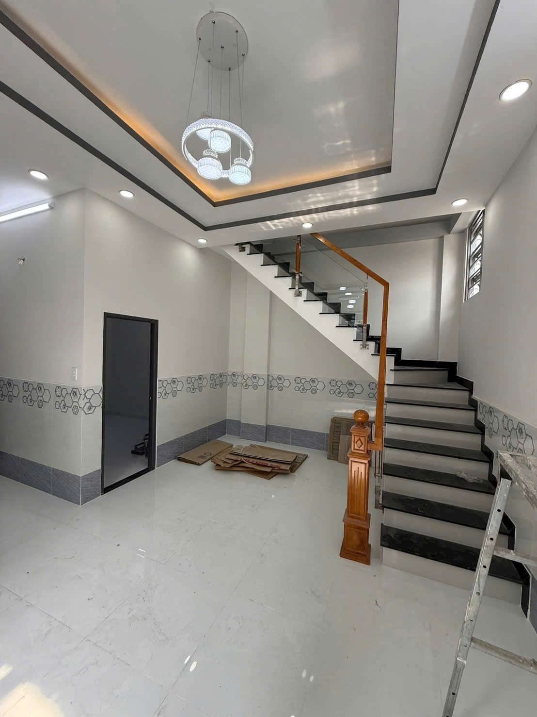 HẺM GẦN MẶT TIỀN – GIÁ TỐT Hẻm Tân Kỳ Tân Quý Chỉ ~2m ra mặt tiền – khu kinh doanh sầm uất  Diện tíc