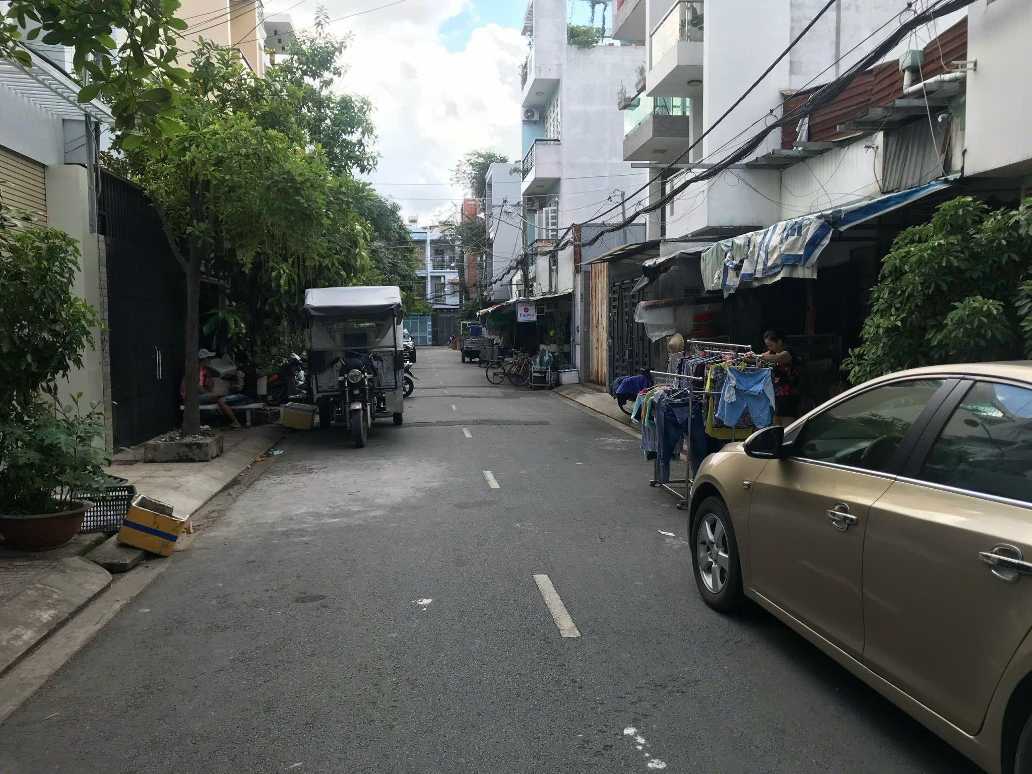 Bán Nhà hẻm Tân Sơn Nhì 4m x 17m 1 trệt 2 lầu 1 st đẹp 4pn