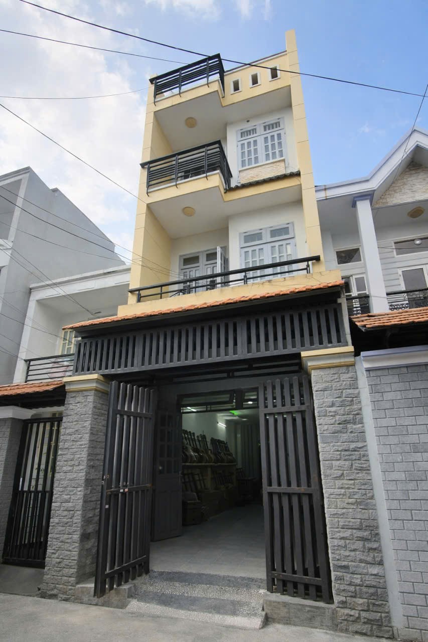 HẺM XE HƠI GẦN CHỢ TÂN HƯƠNG, ĐÚC 3.5 TẤM - GIÁ TỐT