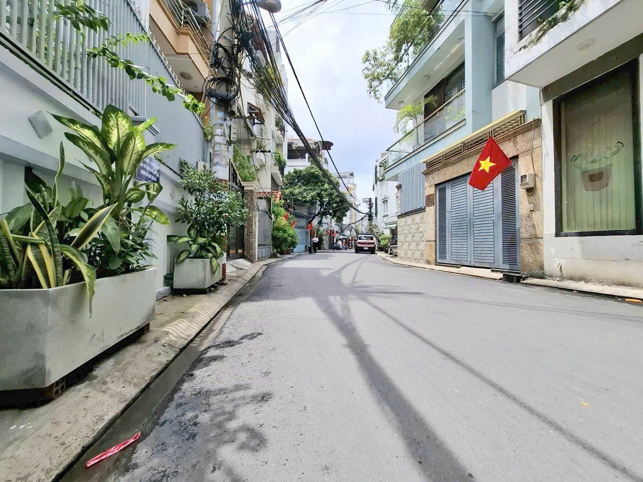 MTKD Nguyễn Thanh Tuyền. DT 4mX23.5m, 5 tầng. Nhà đẹp