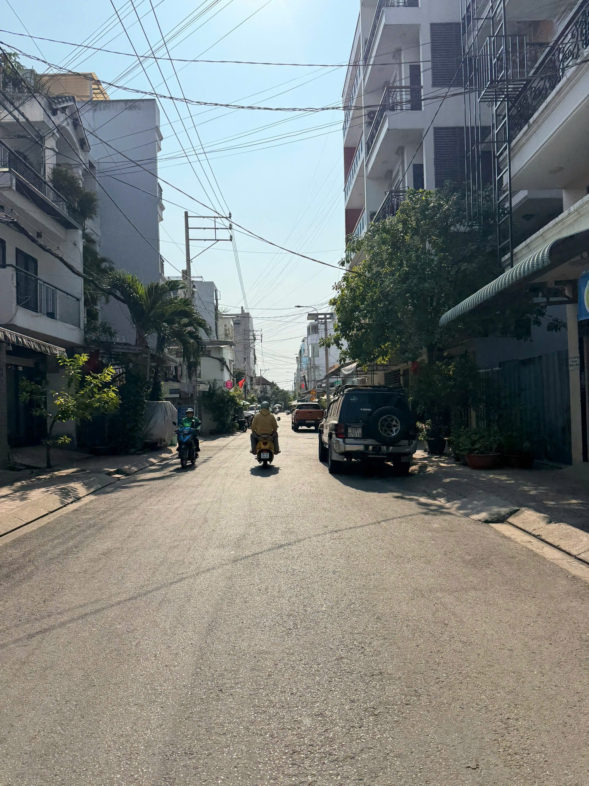 NHÀ HẺM TÂN PHÚ - NỞ HẬU - HẺM XE HƠI QUAY ĐẦU - GẦN AEON