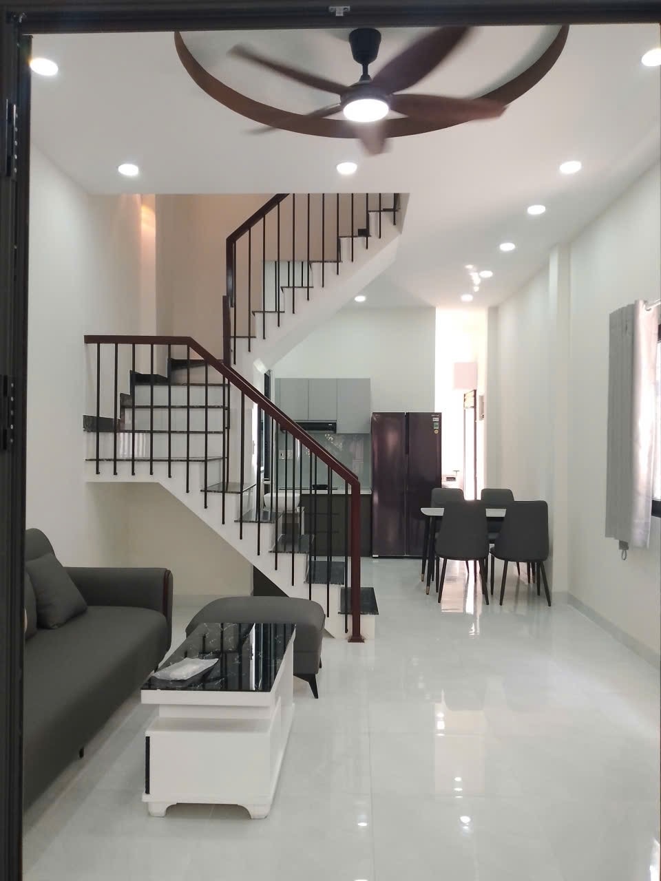 NHÀ MỚI – HẺM 2 XE HƠI THÔNG 6M - NHÀ ĐẸP VÀO Ở NGAY - FULL NỘI THẤT