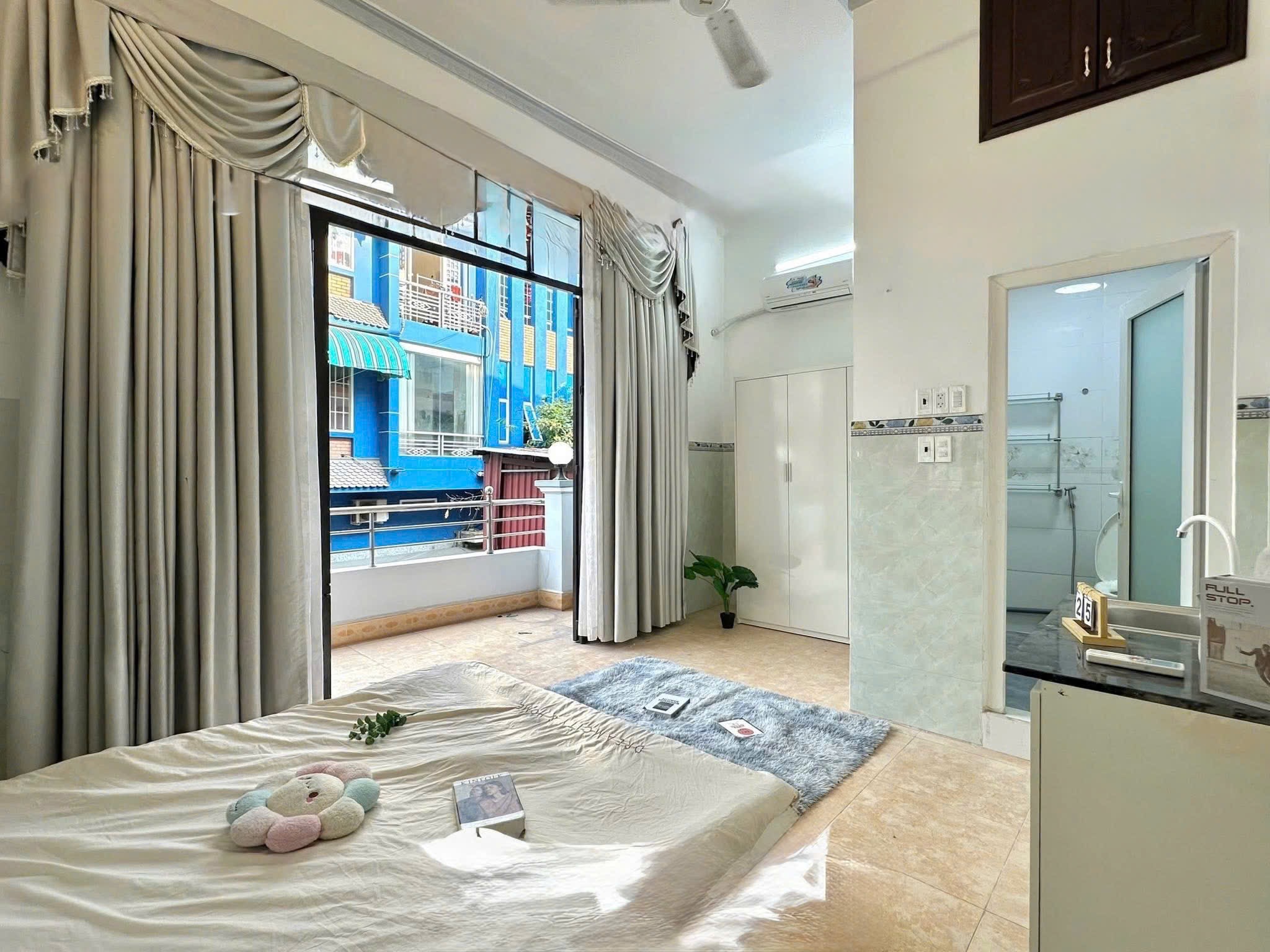 Gò dầu diện tích khủng xe hơi đậu trước nhà 