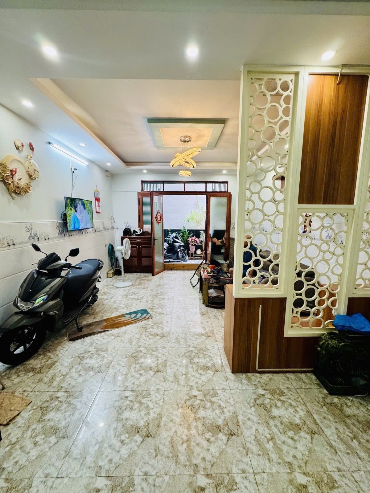 Nhà Hẻm lý thánh tông tân phú Dt 4.3 x 13 1 trệt 1 lầu 2pn