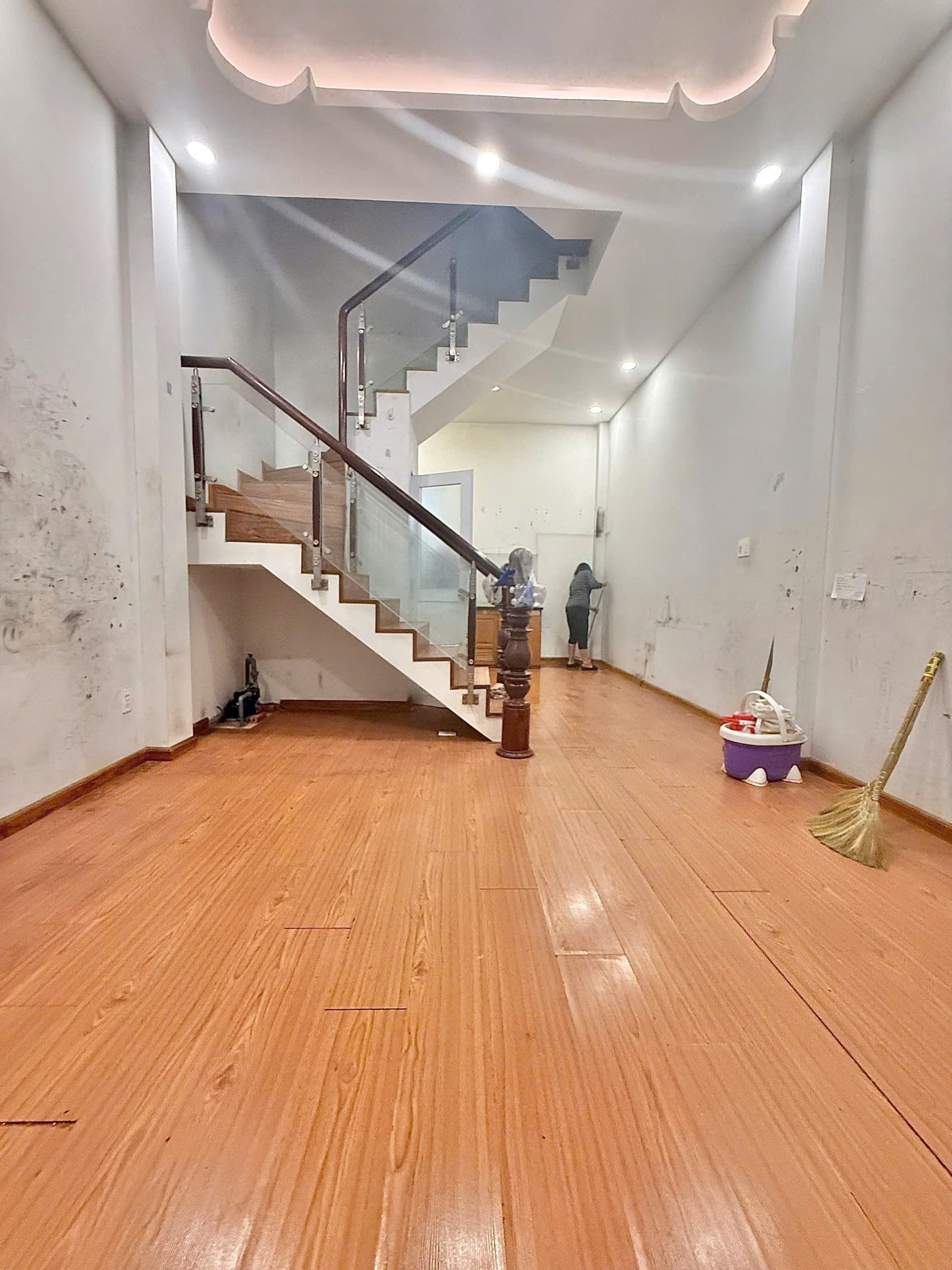 NHÀ HẺM NGUYỄN HỮU TIẾN - HẺM 5M - XE HƠI ĐẬU CỬA 