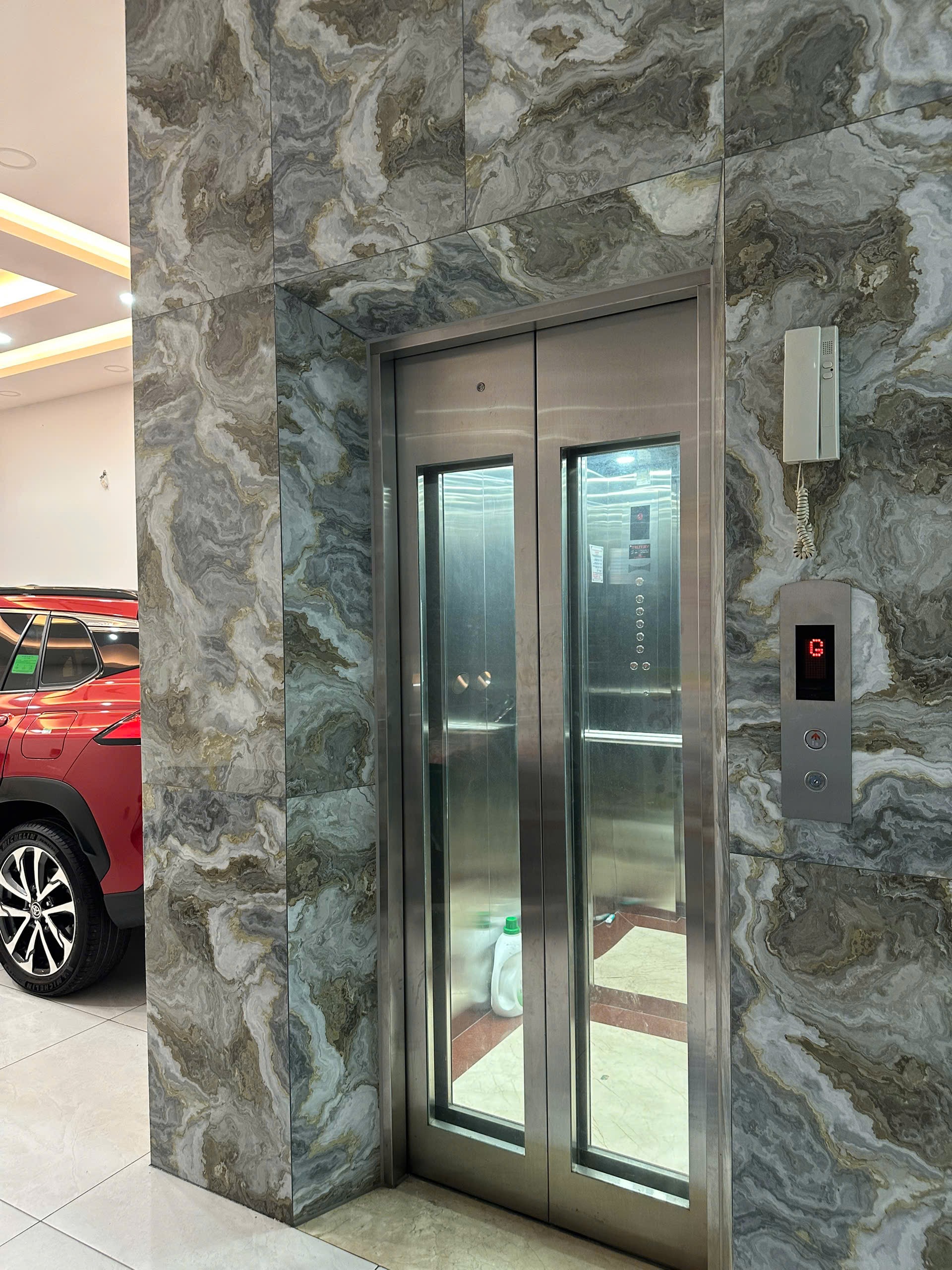 Bán Nhà mặt tiền Đỗ Công Tường 5m x 16m 1 trệt 4 lầu 1 sân thượng đẹp. Có thang máy