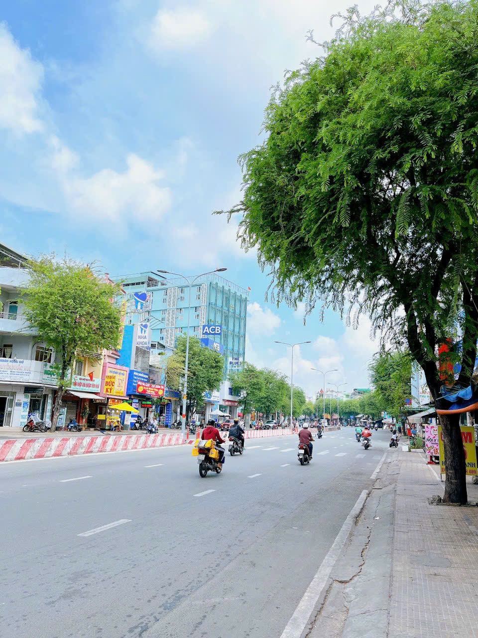 Bán Nhà mặt tiền Lê Trọng Tấn 6x9