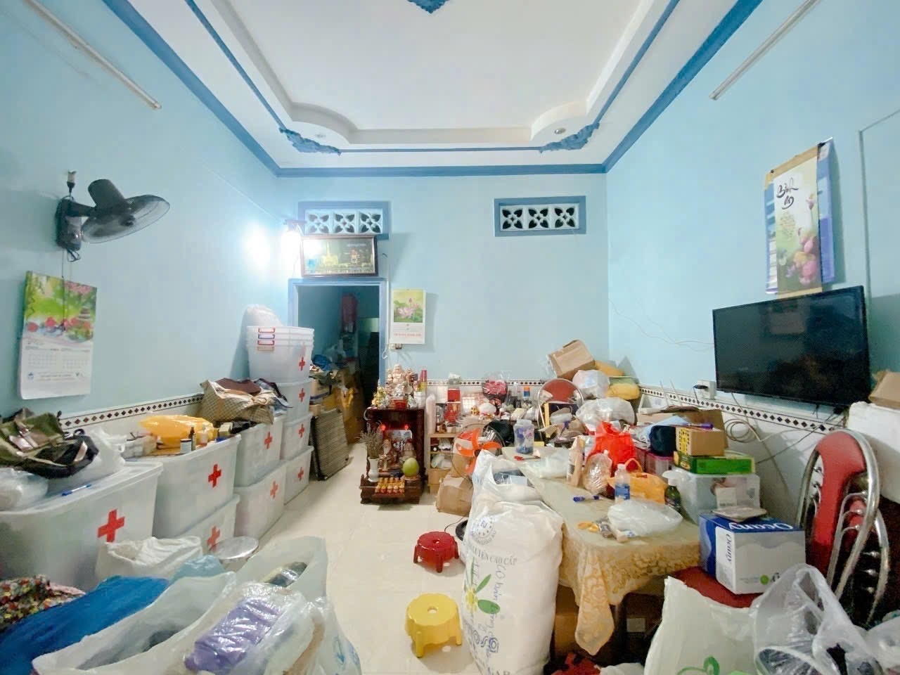 NHÀ 3 LẦU - HẺM XE HƠI CÁCH ĐƯỜNG 50M- GẦN TRƯỜNG HỌC BỆNH VIỆN, DÂN TRÍ CAO