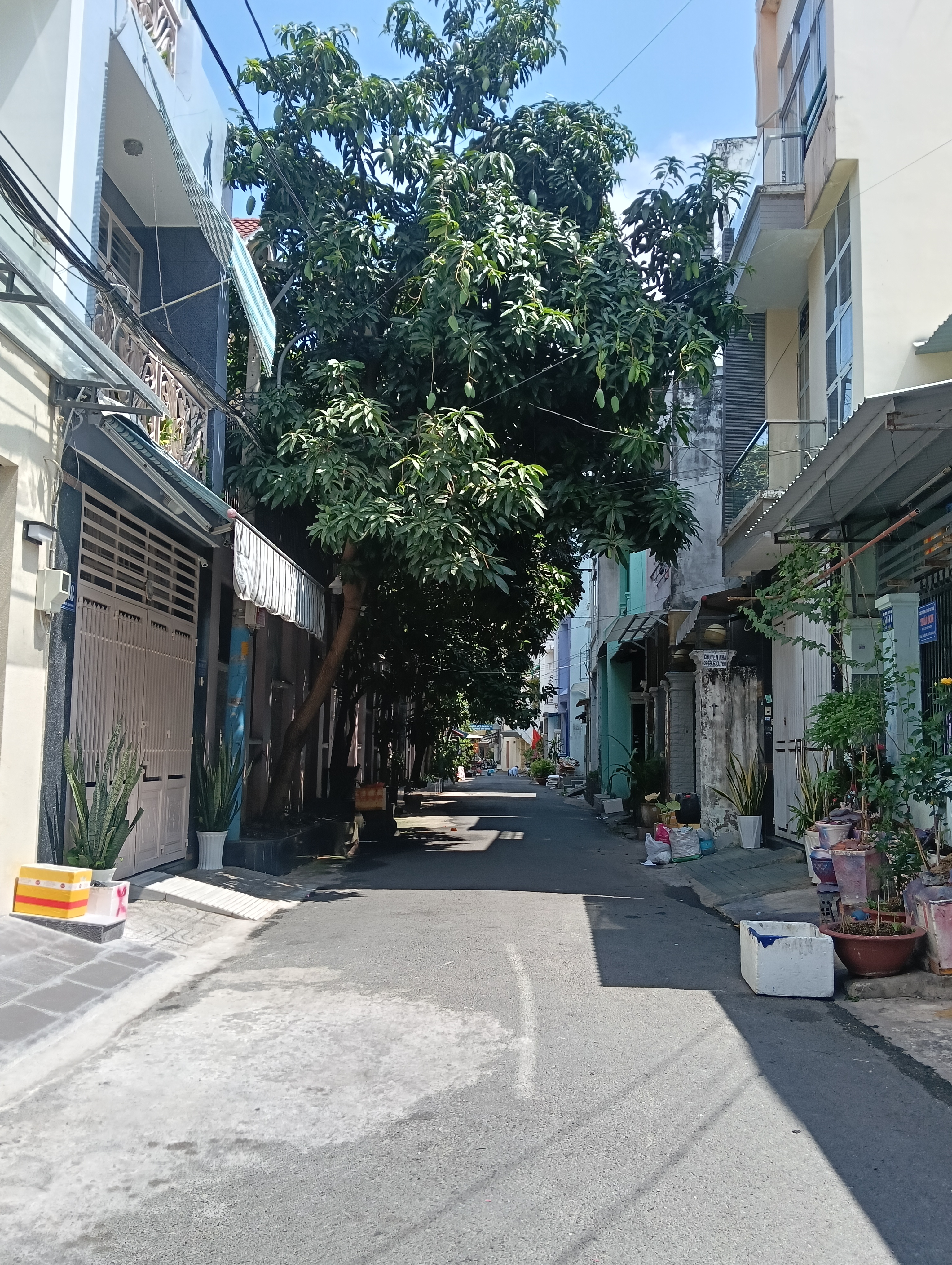 NHÀ HẺM XE HƠI ĐÚC 3.5 TẤM GẦN TÂN SƠN NHÌ