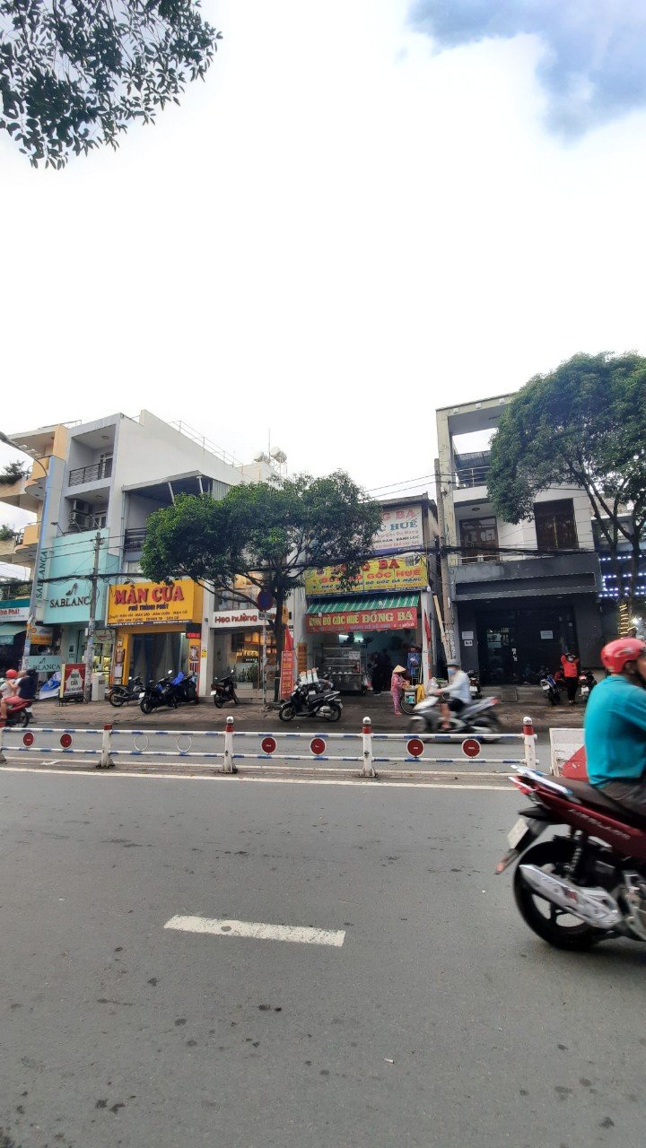 Bán Nhà mặt tiền Nguyễn Sơn 5.5x19m(100m2) 1 lầu đang cho thuê 30tr/th