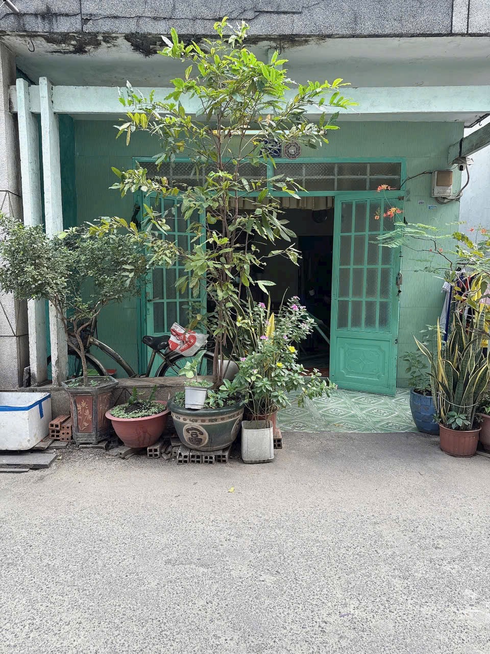 Bán NHÀ HẺM Gò Dầu 4,3*13 Nhà cấp 4 hẻm 5m đường Gò Dầu , Tân Quý , Tân Phú , hẻm thông ra TKTQ , gần mặt tiền đường 
