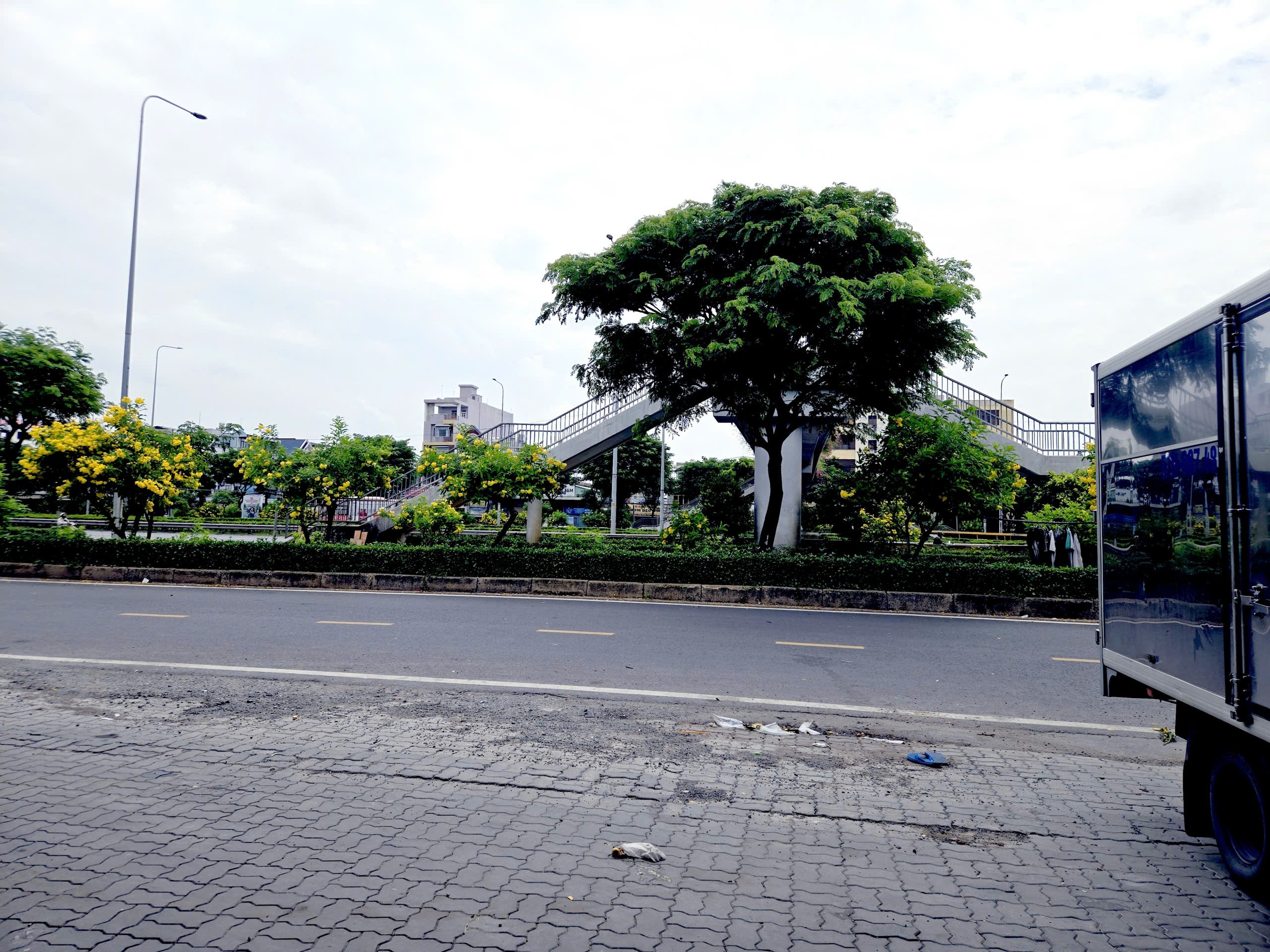 MT Song Hành QL1A, gần Vòng xoay An Lạc. 19m❌65m (1314m2)