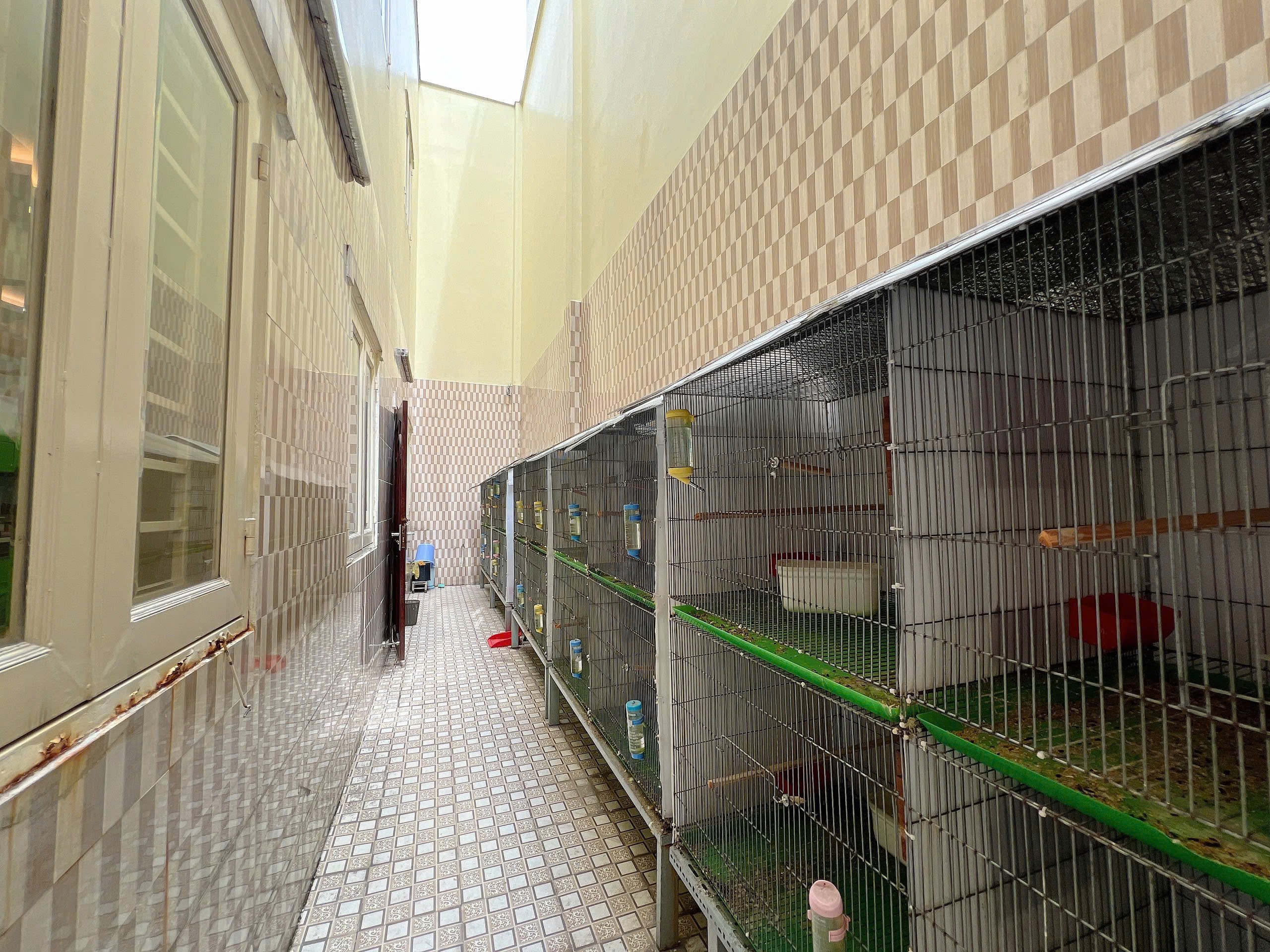 Bán Nhà mặt tiền Dương Khuê 10mX23m 1 lầu, sân thượng