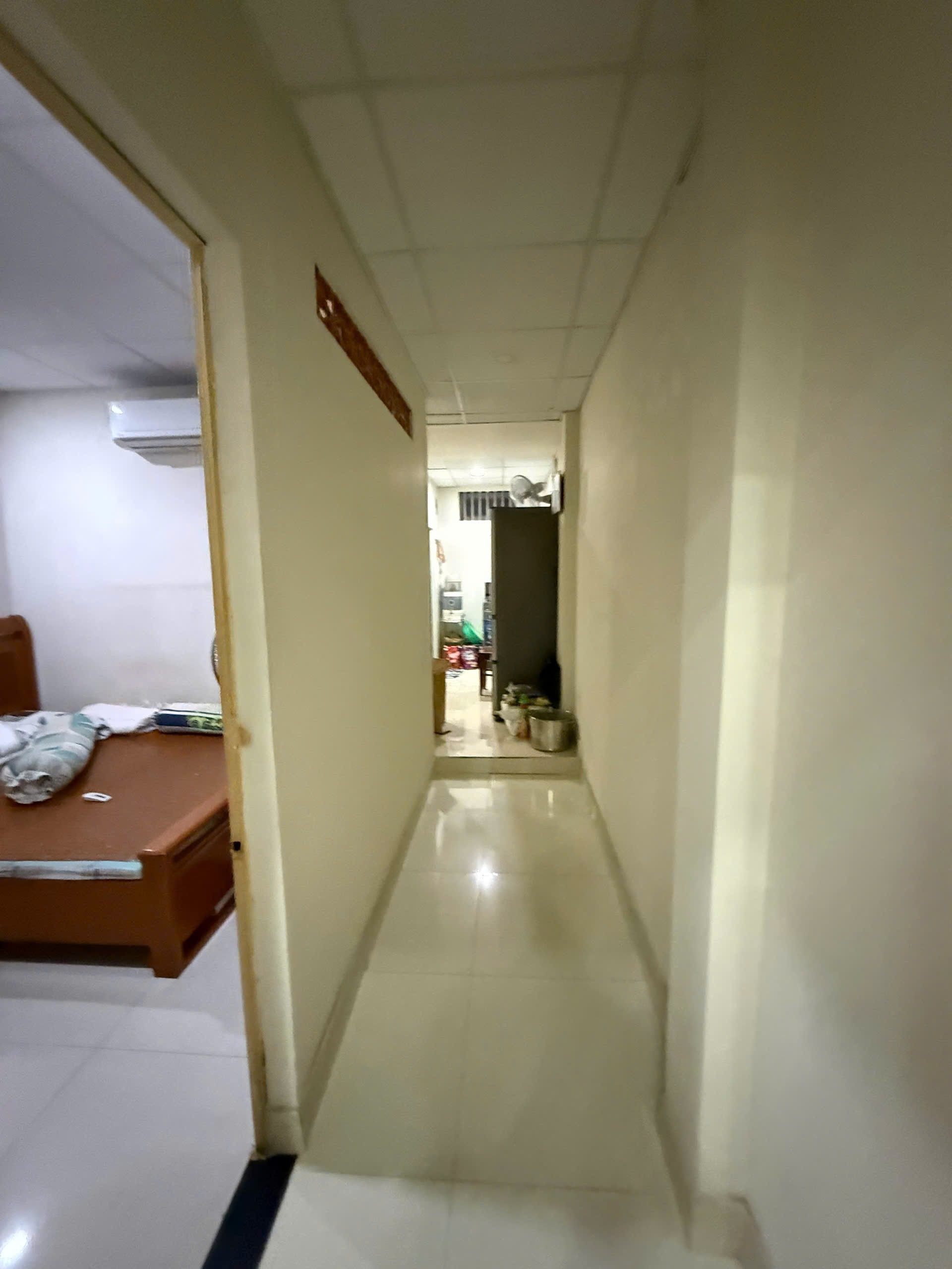 NHÀ 1 TRỆT 1 LỬNG, HẺM XE HƠI GẦN CHỢ TÂN HƯƠNG