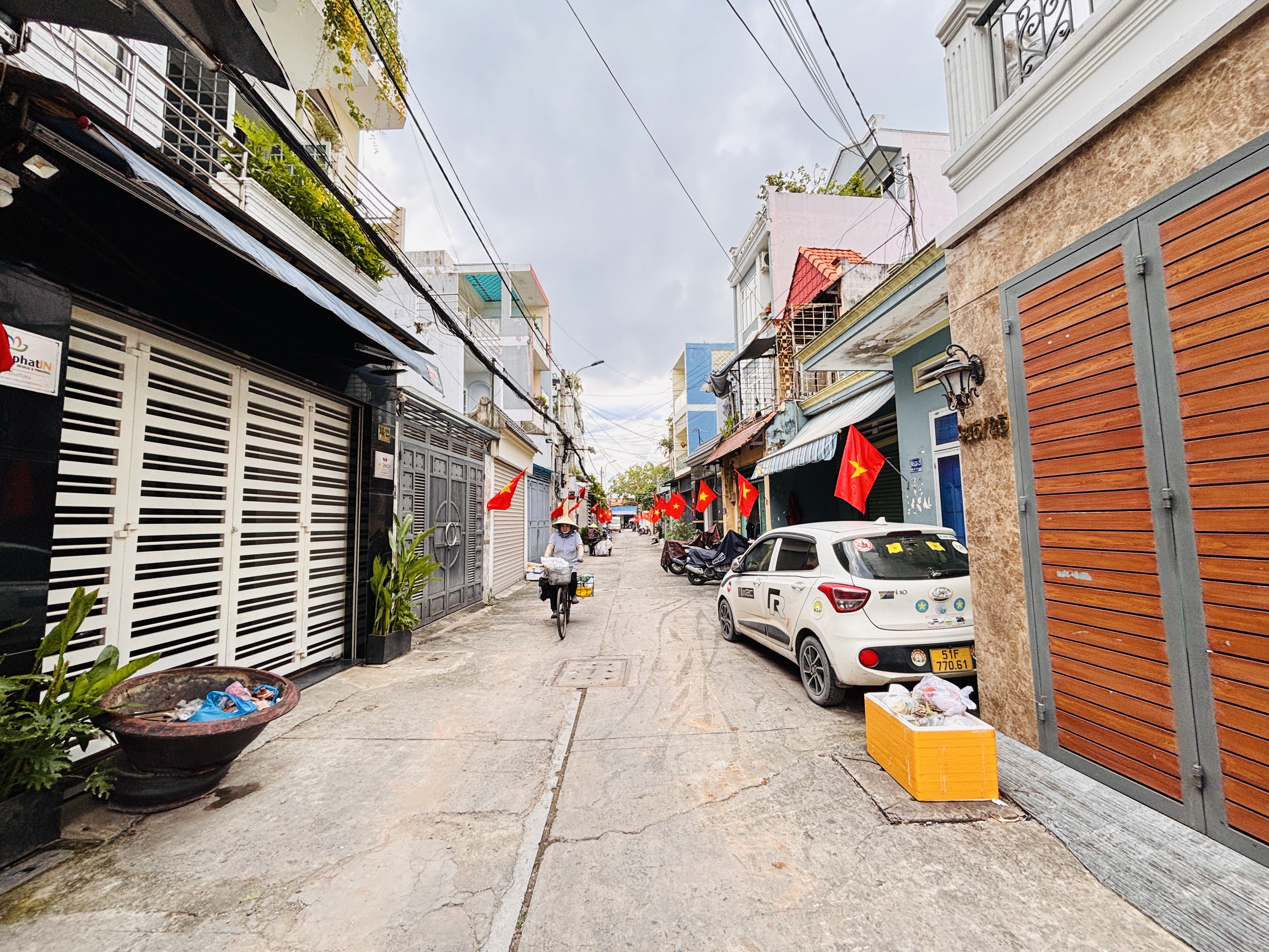 Bán NHÀ HẺM Tân Kỳ Tân Quý 4m x 18,5m 1 trệt 1 lửng 1 lầu