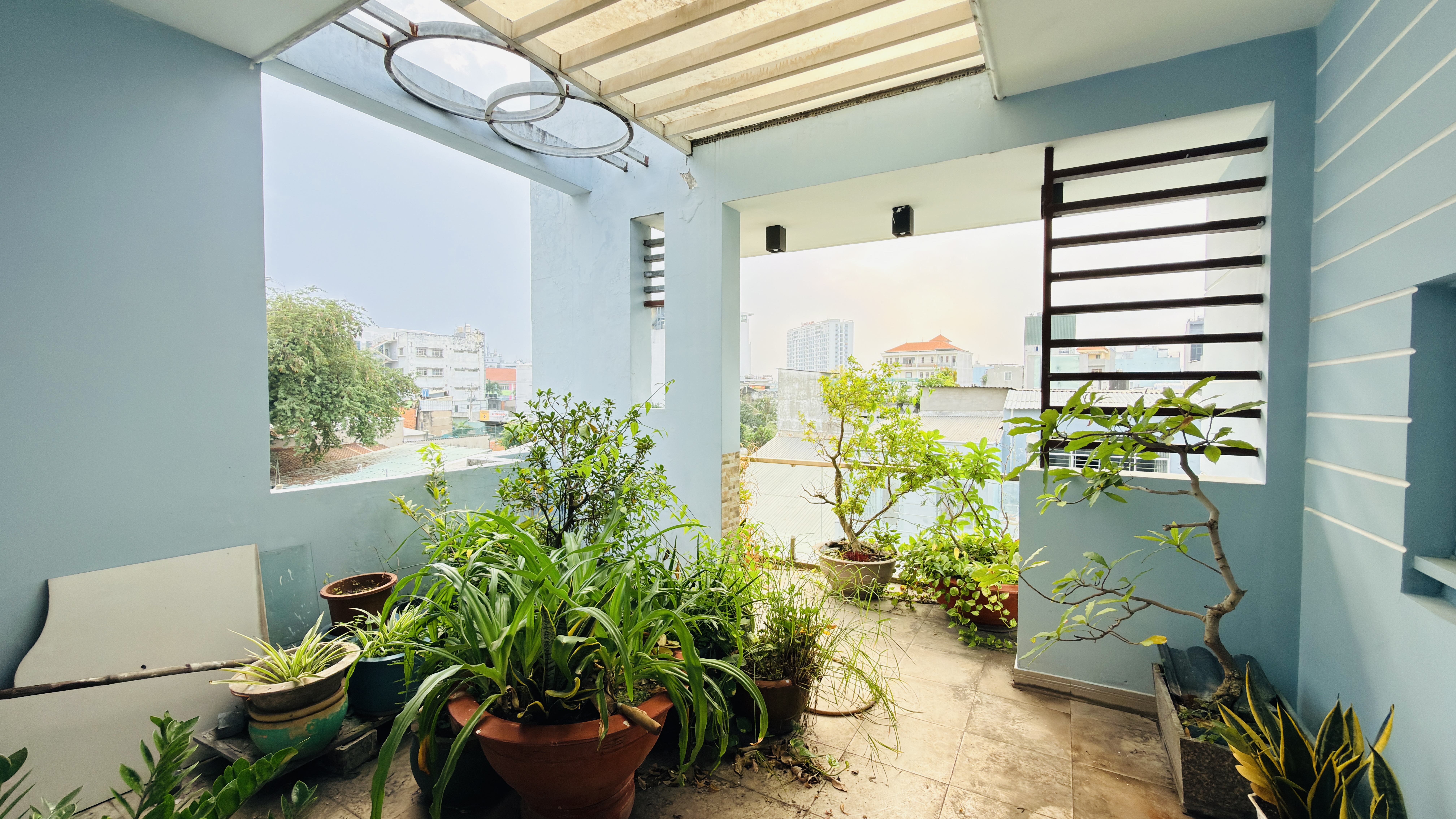 NHÀ ĐẸP 3 TẦNG HẺM XE TẢI TÂN THÀNH GIÁP BÀU CÁT