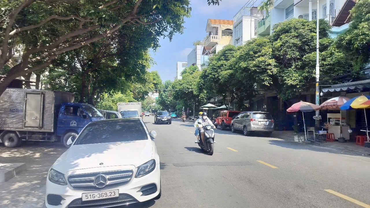 BÁN NHÀ MẶT TIỀN ĐƯỜNG LÊ CAO LÃNG P.PHÚ THẠNH Q.TÂN PHÚ DT:7.86X18.6M NHÀ C4 GIÁ 18.3 TỶ TL 