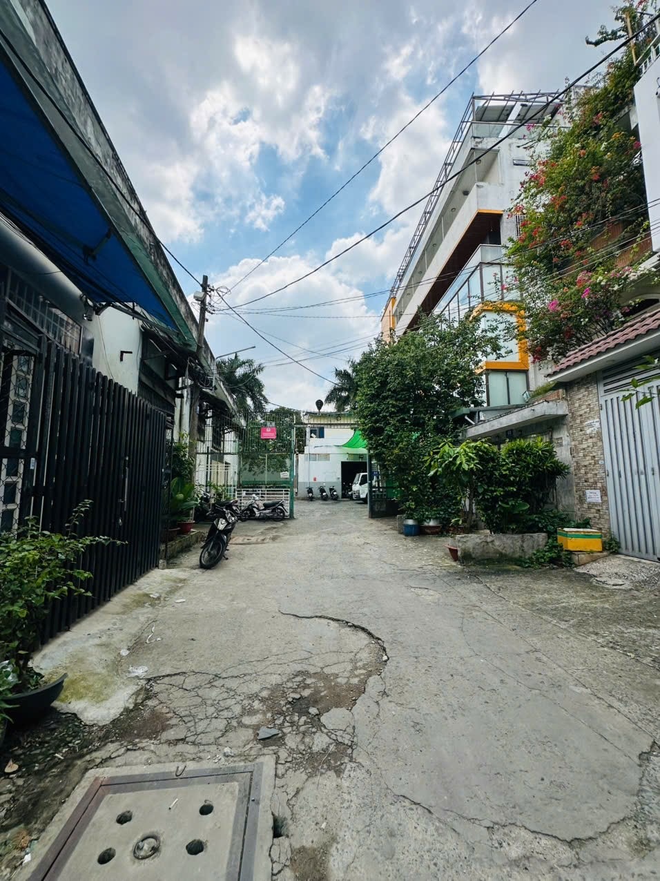 Mặt Tiền Nguyễn Nghiêm 4.37x18.5m TH4m Lửng 2Lầu Hướng đông. Hẻm 7m.