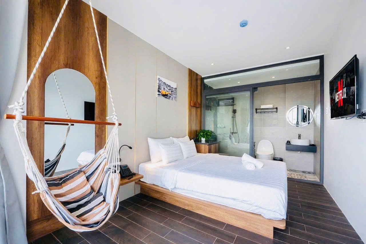 BÁN KHÁCH SẠN CAO CẤP - 31 PHÒNG VIP - ĐANG CHO THUÊ KHOÁN 140TR/THÁNG - HĐ VỪA KÝ 8 NĂM