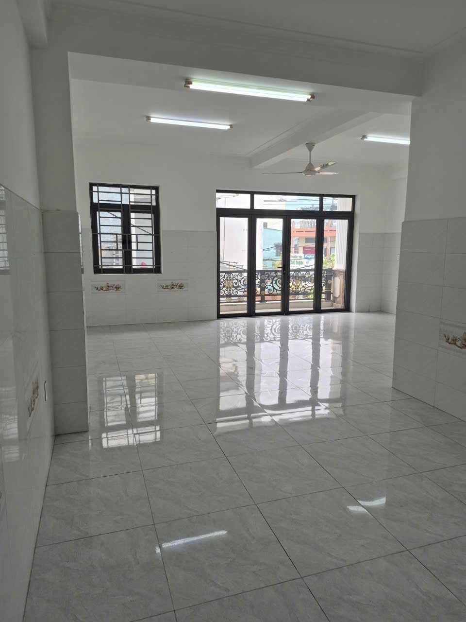 NHÀ HẺM LƯƠNG THẾ VINH - HẺM 4M THÔNG - VUÔNG VỨC