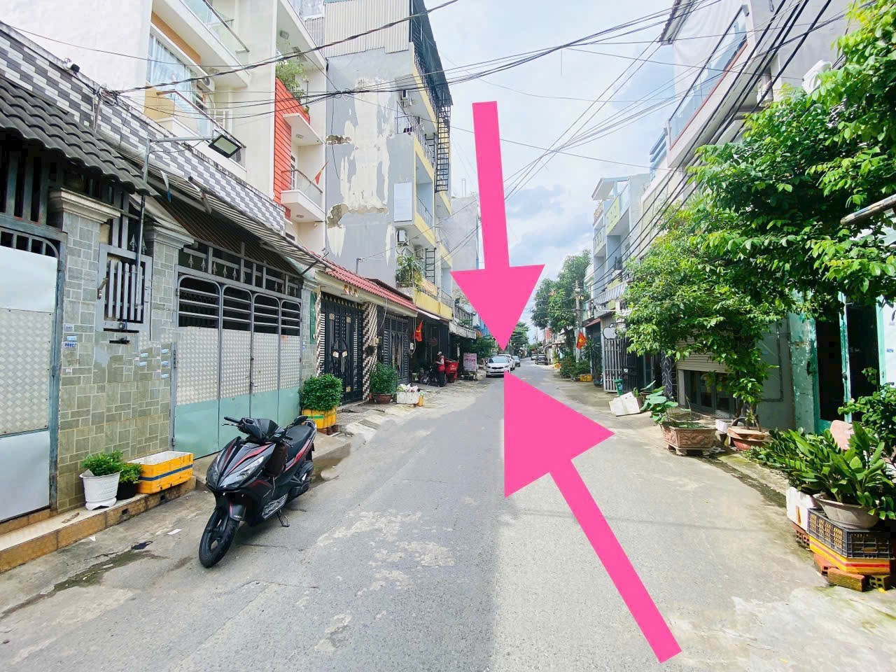 Hẻm nhựa 8m Lê Văn Quới. DT: 8mX23.5m, thuận tiện CHDV, Biệt thự...