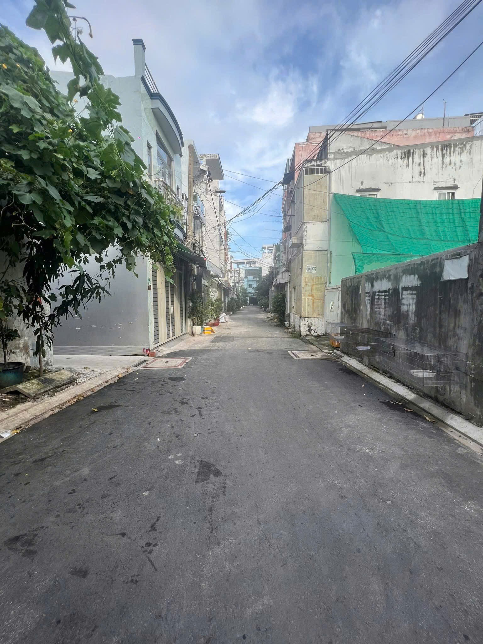 NHÀ 1 TRỆT 2 LẦU, HẺM 6M NGAY CHỢ VẢI PHÚ THỌ HÒA