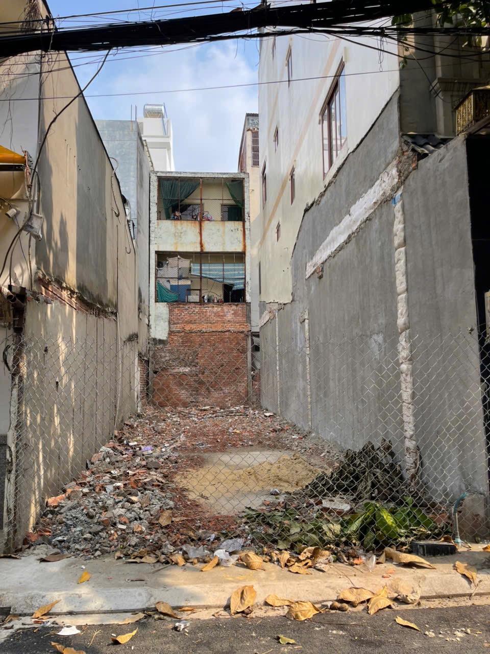 Đường 10m thái thị nhạn tân bình đẹp tiện xây dựng mới 