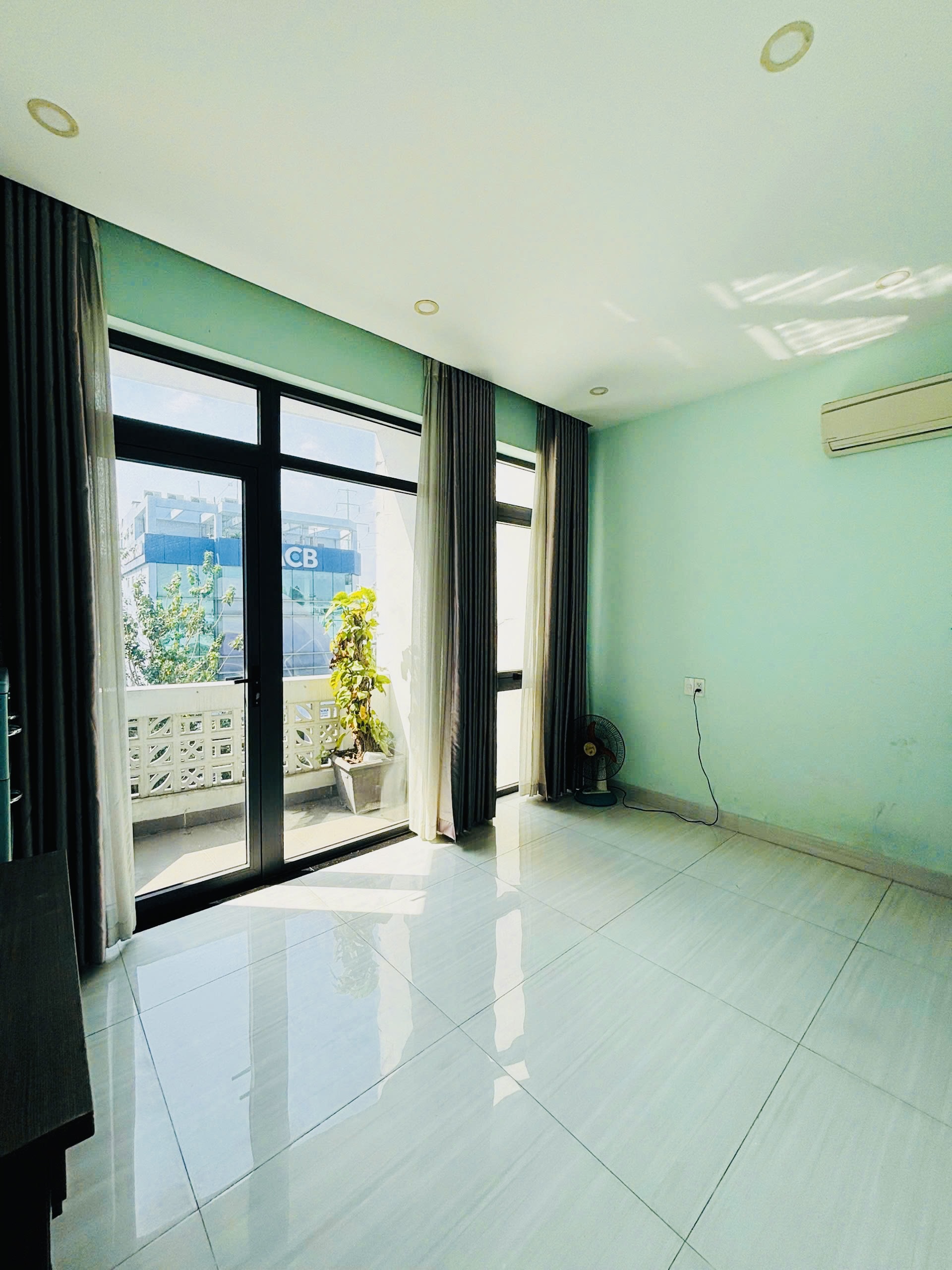 MTKD 4 TẦNG - VỊ TRÍ SÁNG ĐẸP